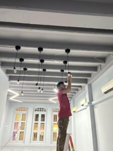 Light servicing